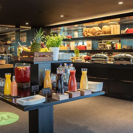 布达佩斯克洛纳美居酒店 4*