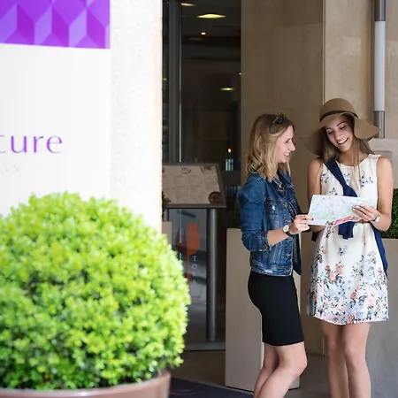 布达佩斯克洛纳美居酒店 酒店 4*