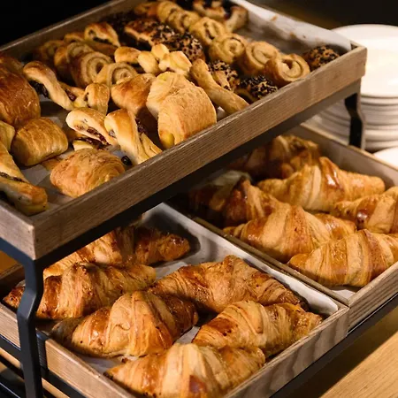 メルキュール コロナ ホテル 4*