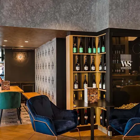 酒店 布达佩斯克洛纳美居酒店 4*